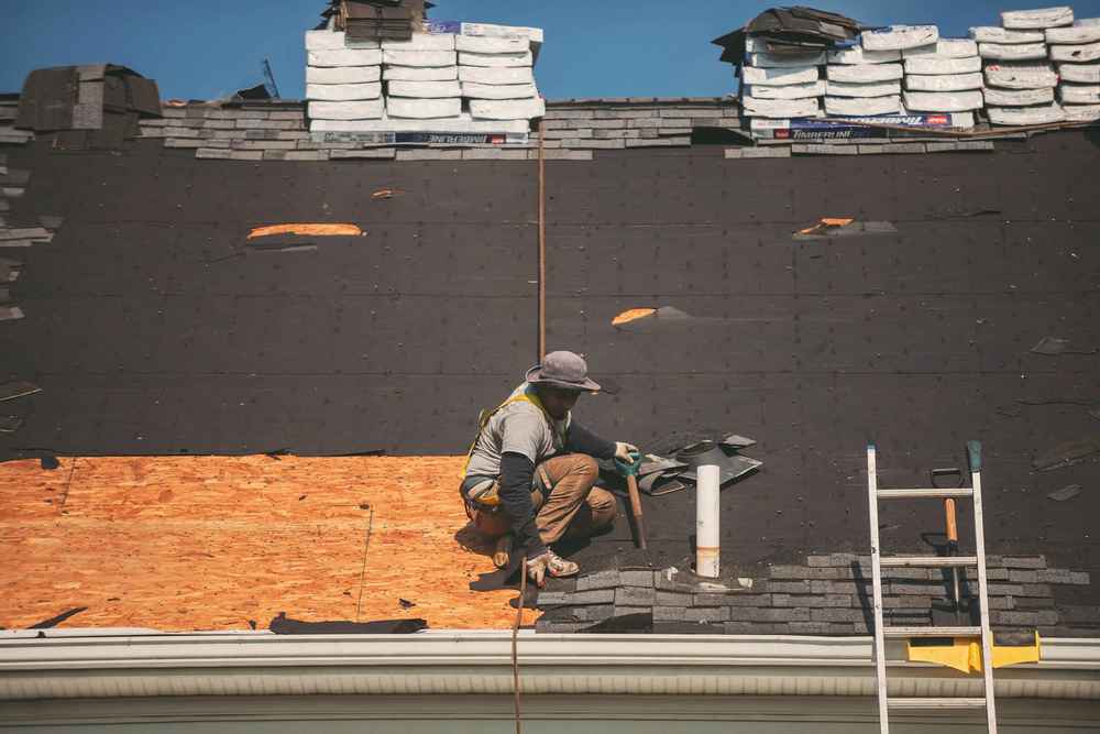 roof being installed on a home in Pittsburgh, PA